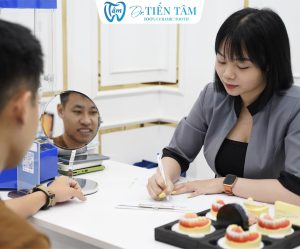 Thăm khám tại Fine Dental